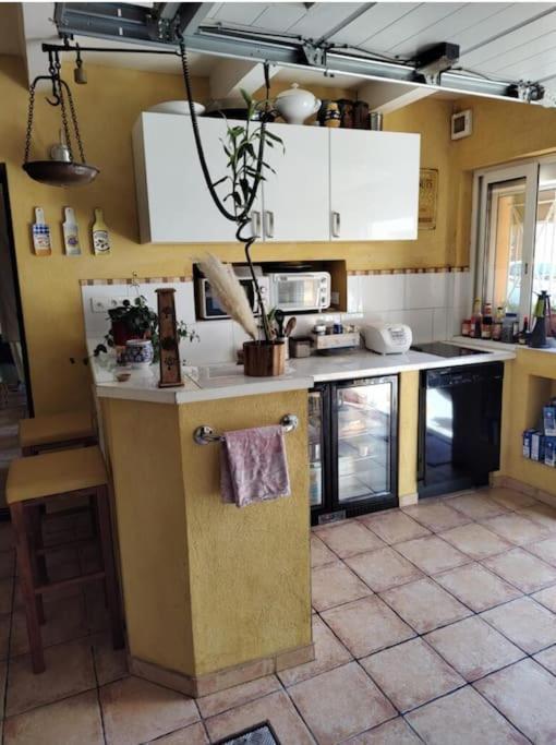 Sharehouse -room-hostel-backpackers La Girelle Appartement