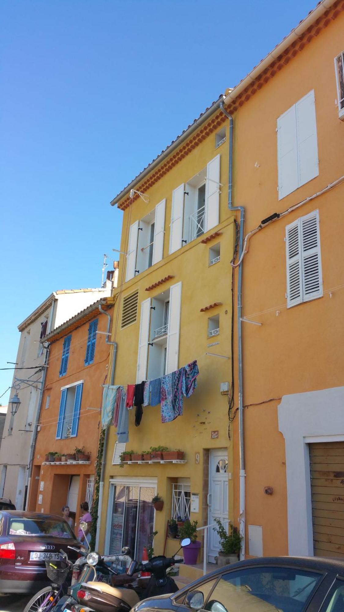 Sharehouse -room-hostel-backpackers La Girelle